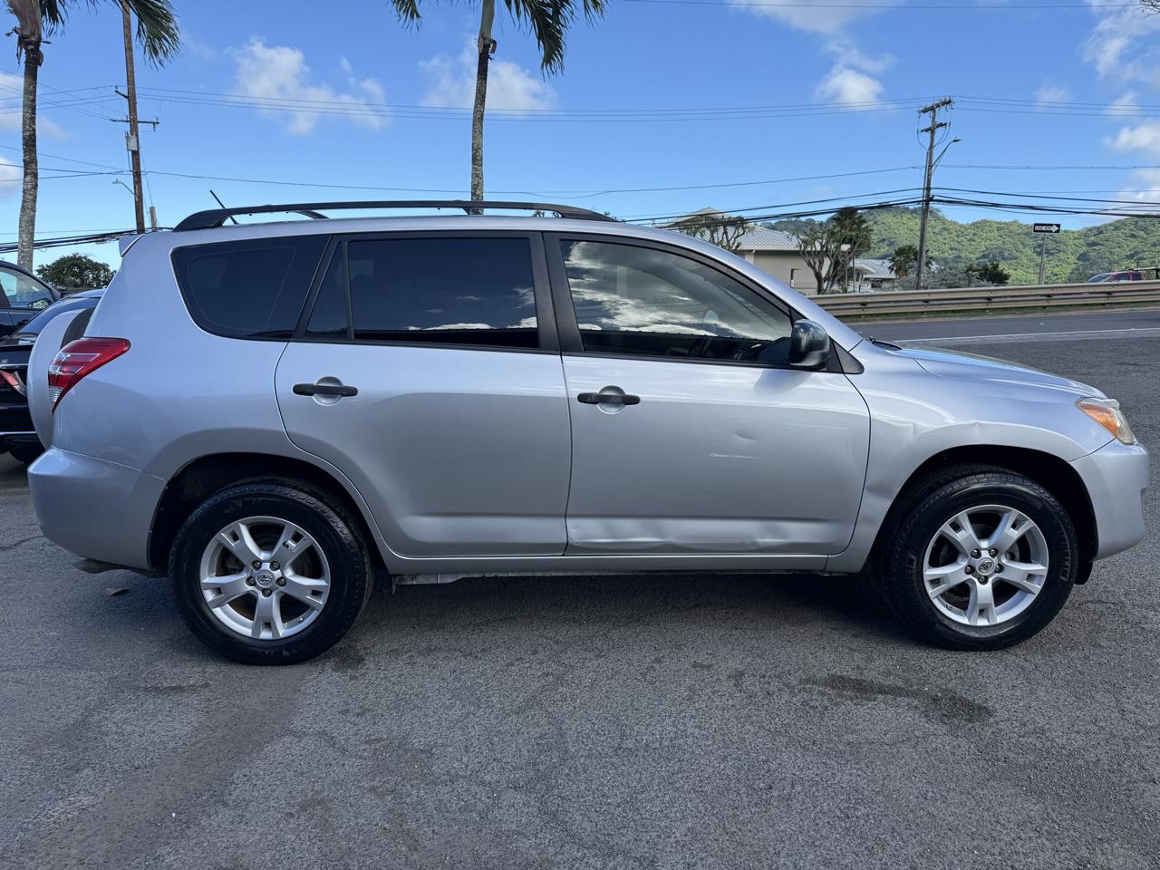 Toyota RAV4 Base I4 2WD 2012