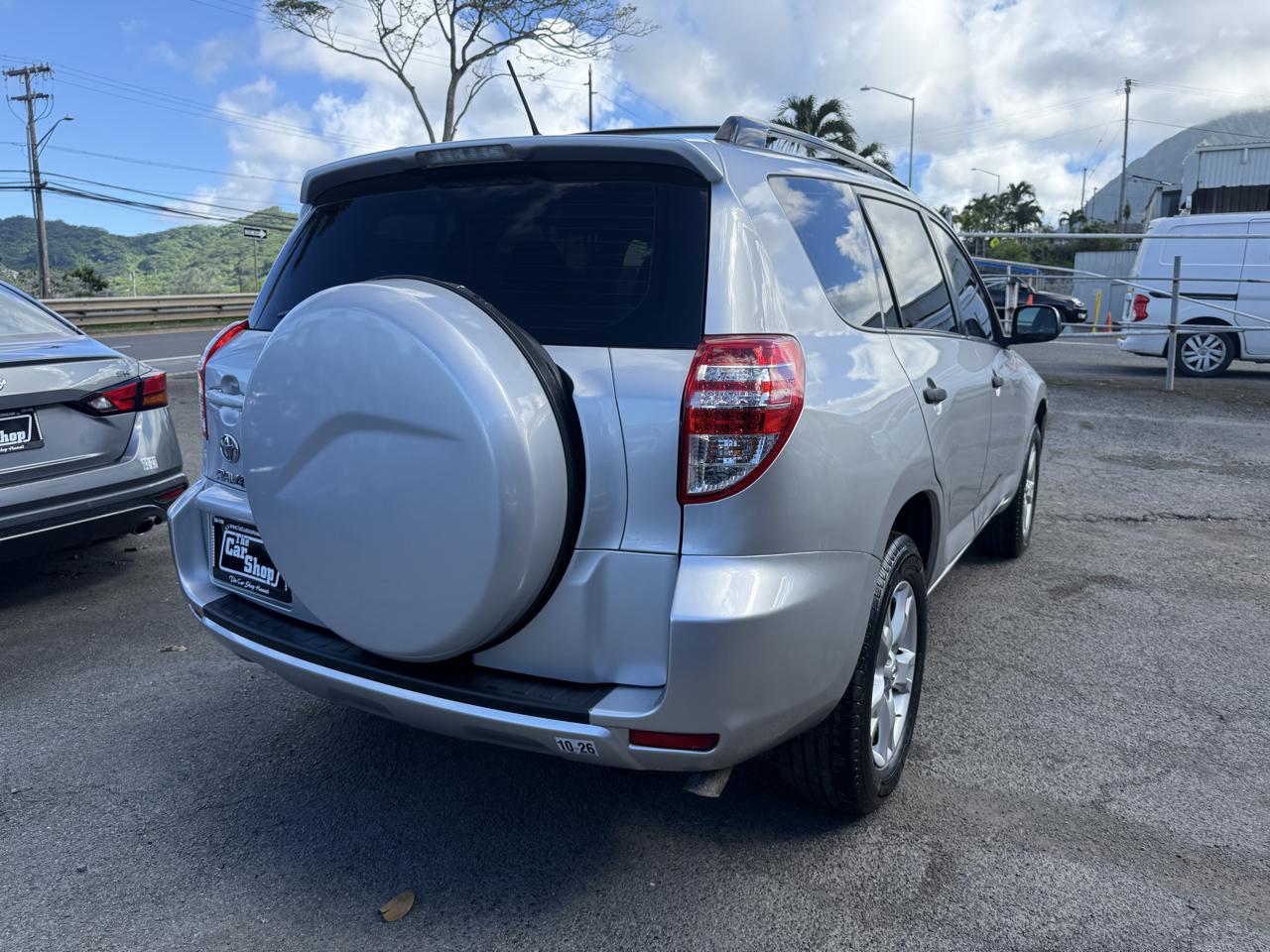Toyota RAV4 Base I4 2WD 2012