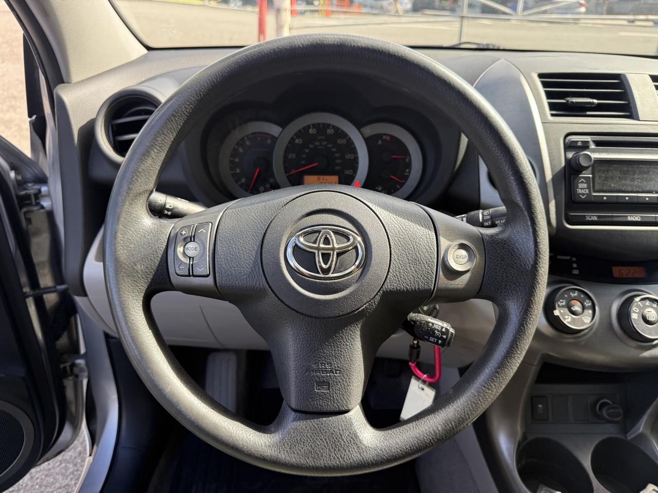 Toyota RAV4 Base I4 2WD 2012