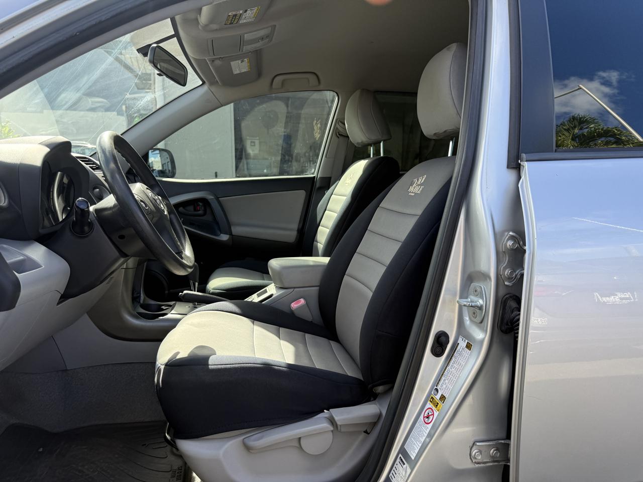Toyota RAV4 Base I4 2WD 2012