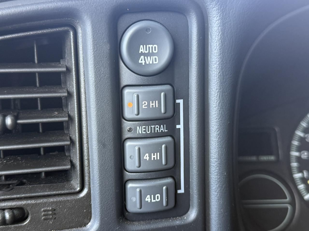 Chevrolet Tahoe 4WD 2000