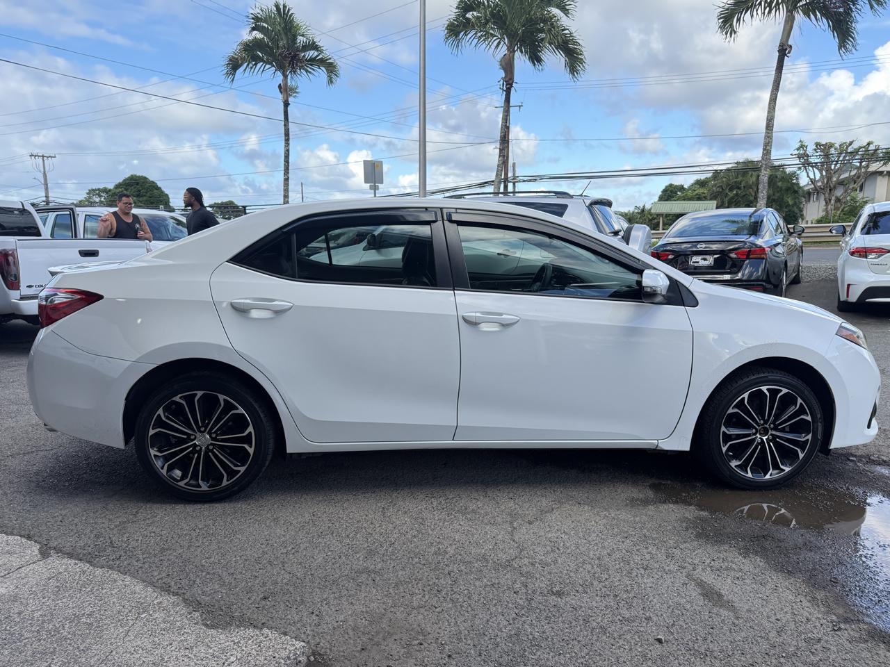 Toyota Corolla S Premium CVT 2015