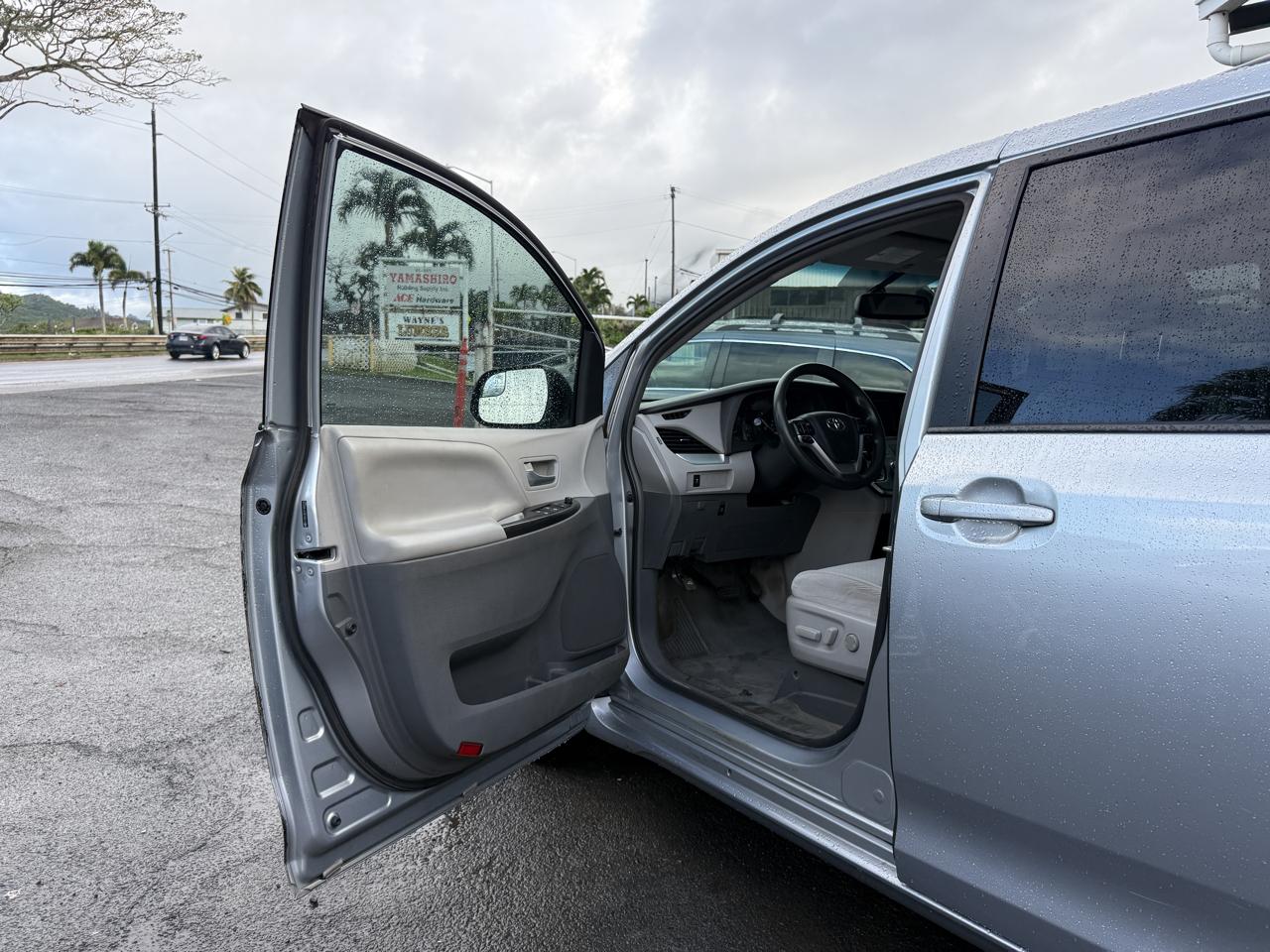 Toyota Sienna LE FWD 8-Passenger V6 2015