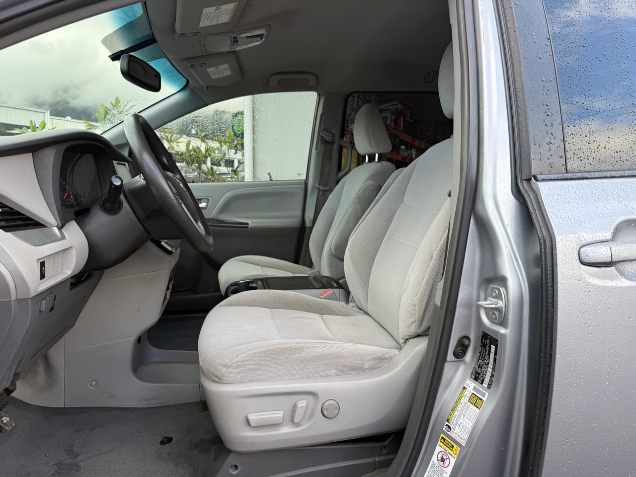 Toyota Sienna LE FWD 8-Passenger V6 2015