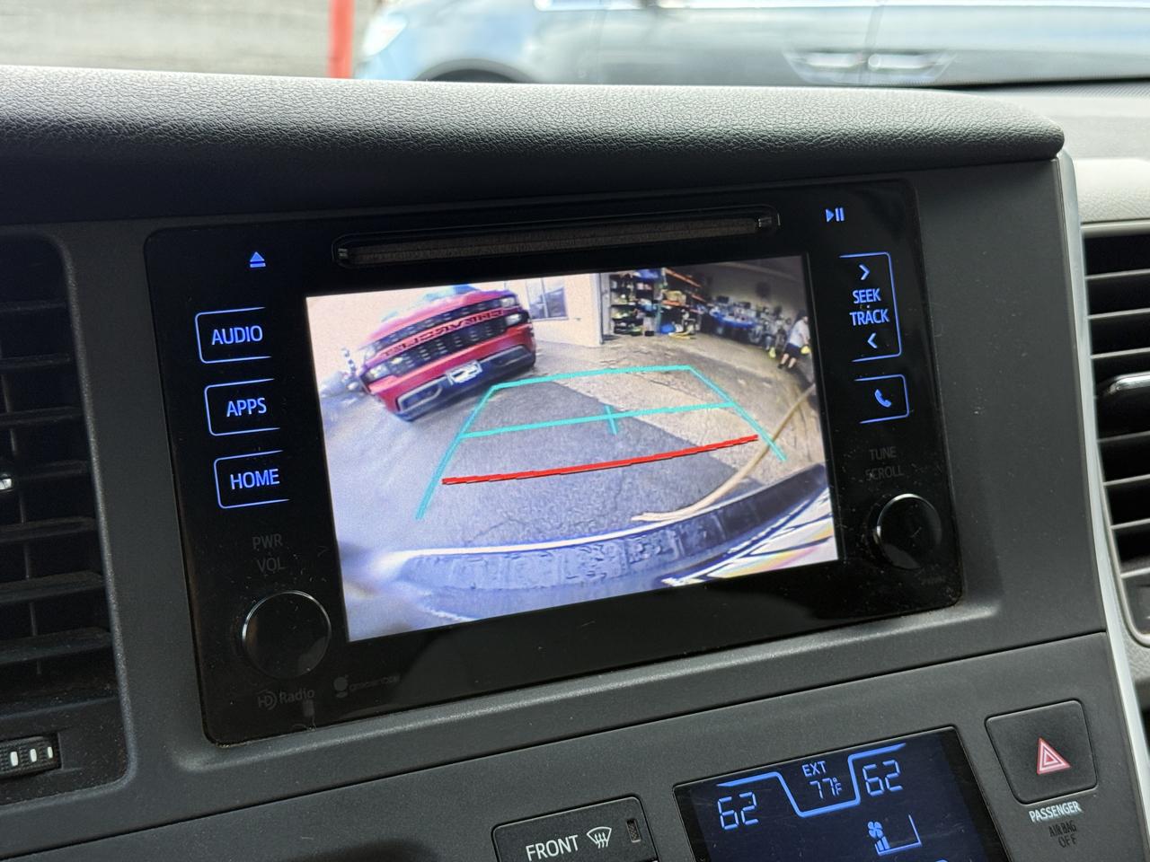 Toyota Sienna LE FWD 8-Passenger V6 2015