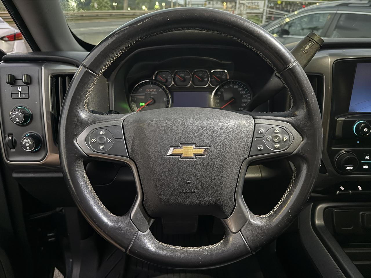 Chevrolet Silverado 1500 LT Z71 Crew Cab 4WD 2018