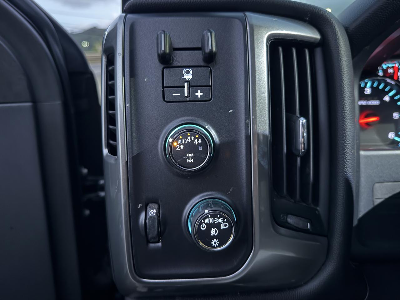 Chevrolet Silverado 1500 LT Z71 Crew Cab 4WD 2018