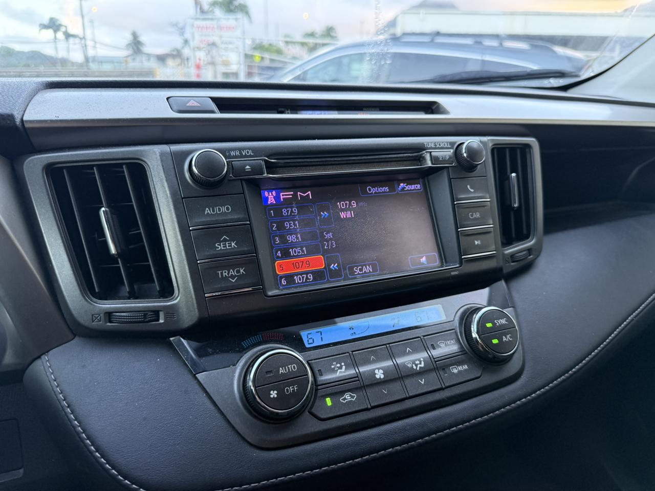 Toyota RAV4 XLE FWD 2013