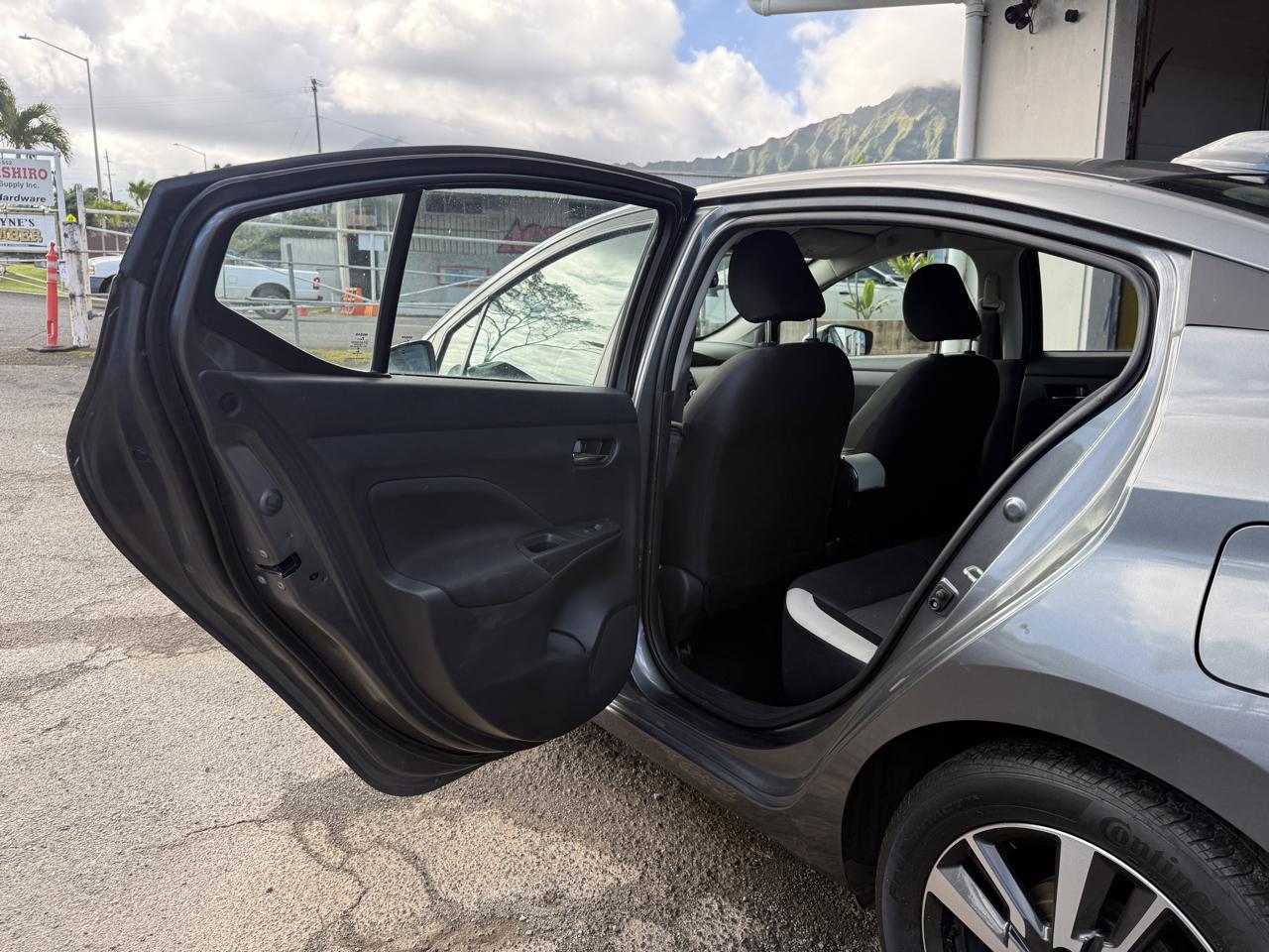 Nissan Versa SV 2021