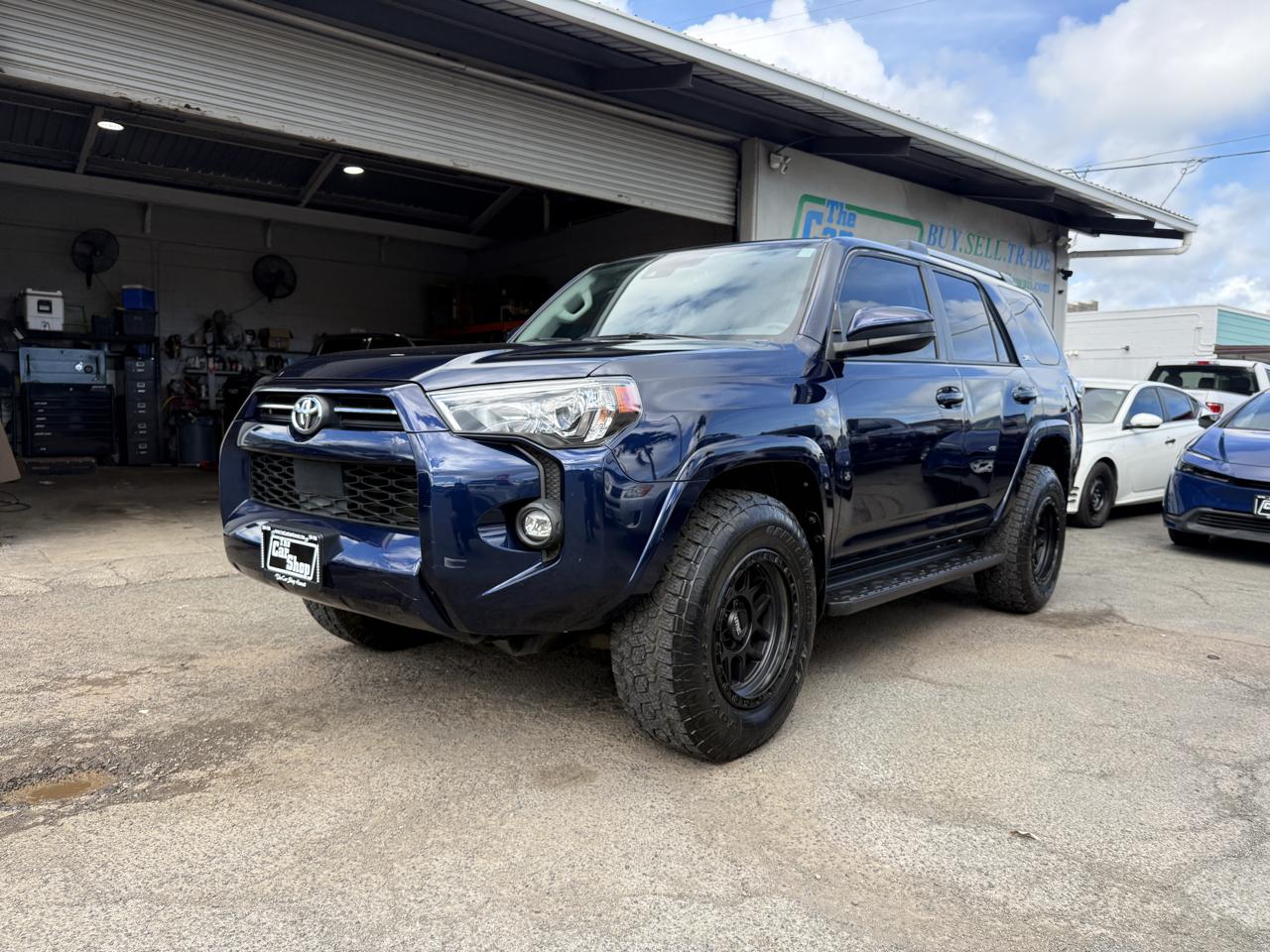 Toyota 4Runner SR5 4WD 2024