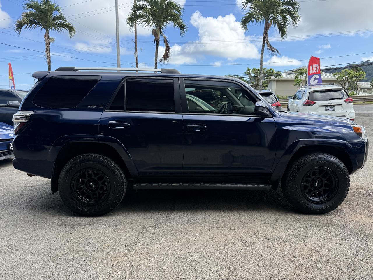 Toyota 4Runner SR5 4WD 2024