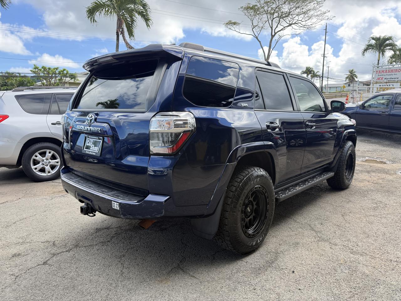Toyota 4Runner SR5 4WD 2024