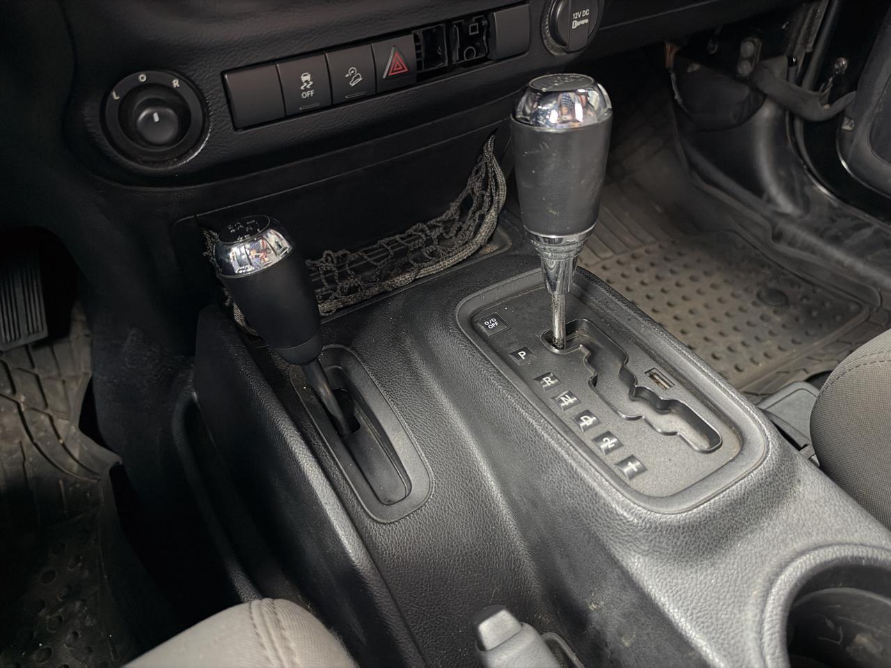 Jeep Wrangler Sport 4WD 2011