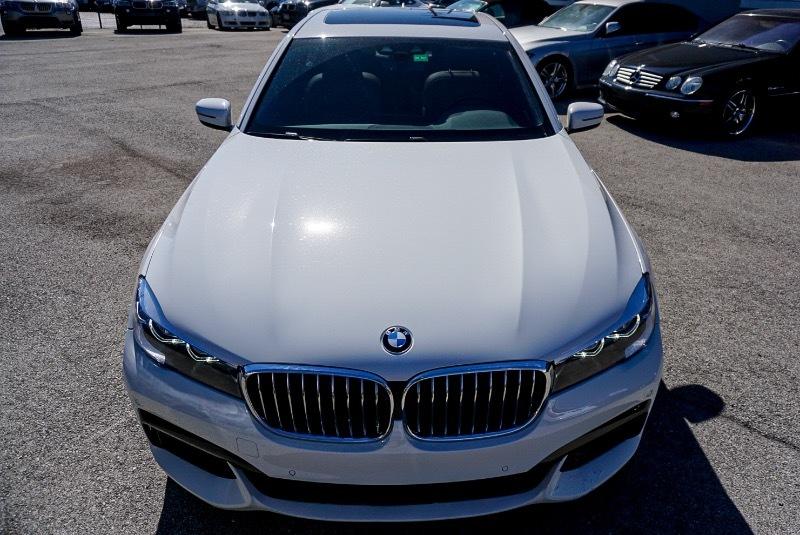 BMW 7-Series 740i 2019