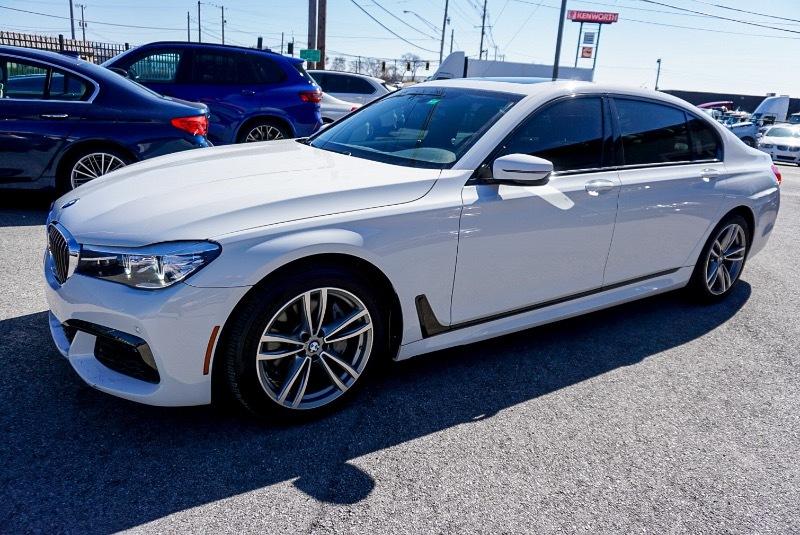 BMW 7-Series 740i 2019