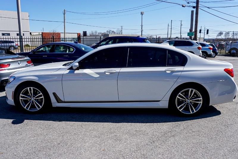 BMW 7-Series 740i 2019