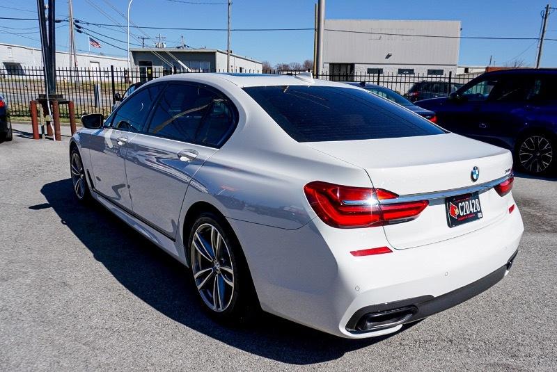 BMW 7-Series 740i 2019