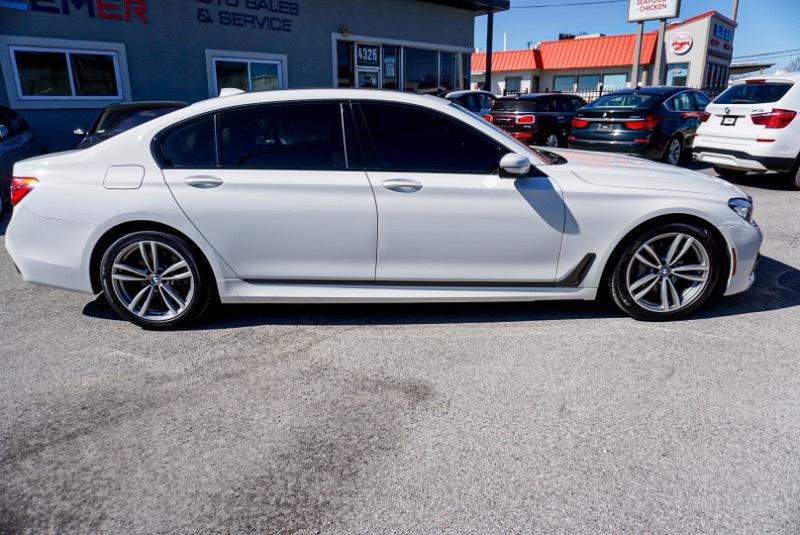 BMW 7-Series 740i 2019