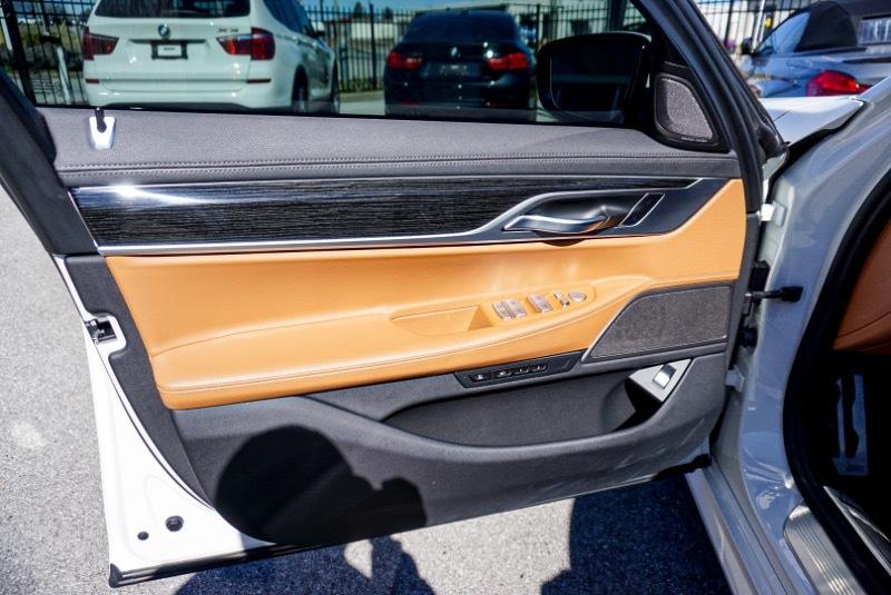 BMW 7-Series 740i 2019