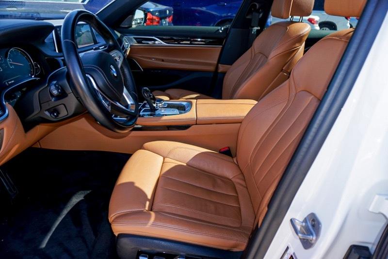 BMW 7-Series 740i 2019