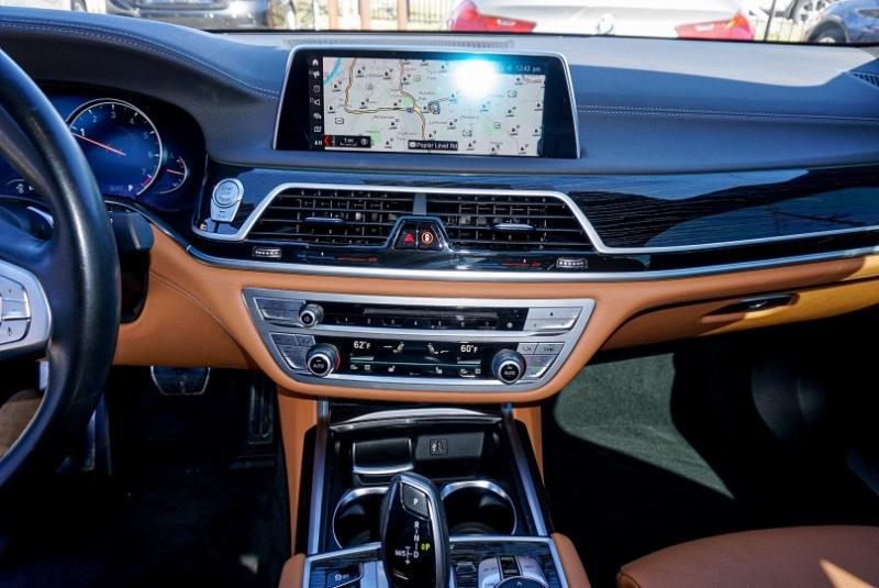 BMW 7-Series 740i 2019