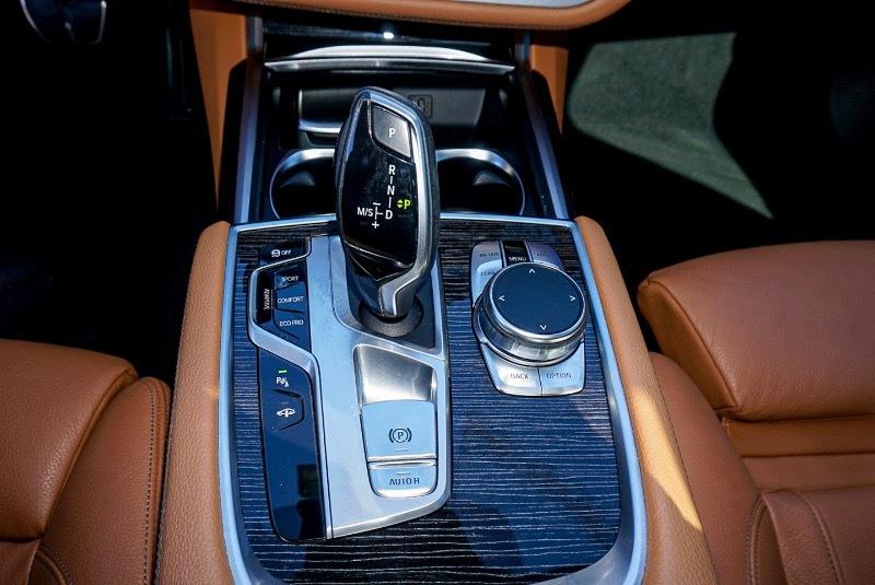 BMW 7-Series 740i 2019