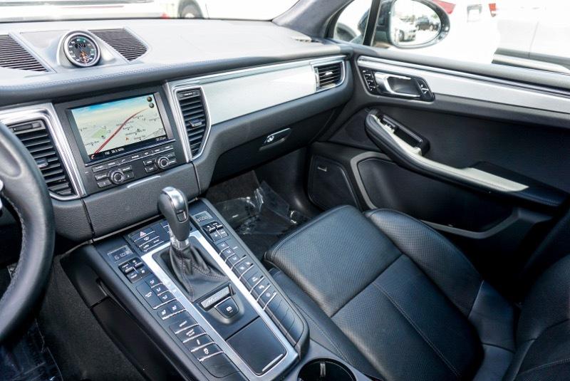 Porsche Macan Turbo 2015