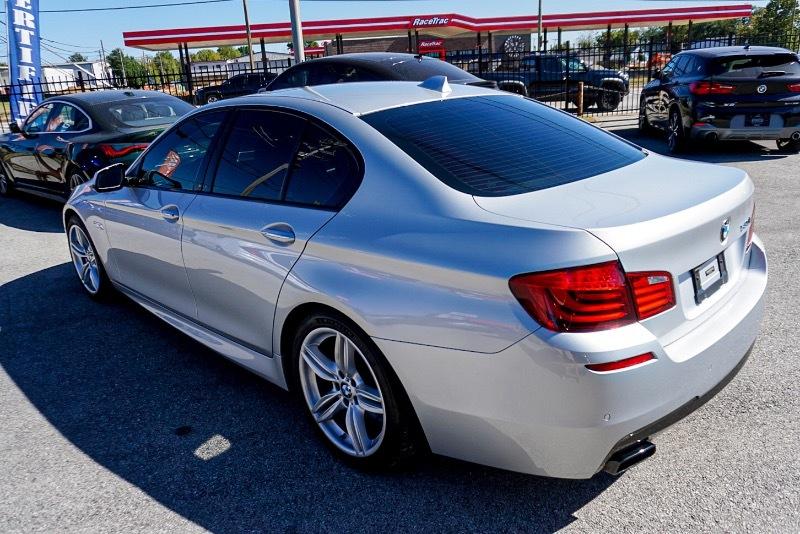 BMW 5-Series 550i 2012