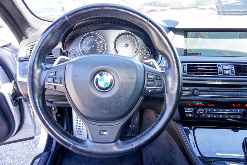BMW 5-Series 550i 2012