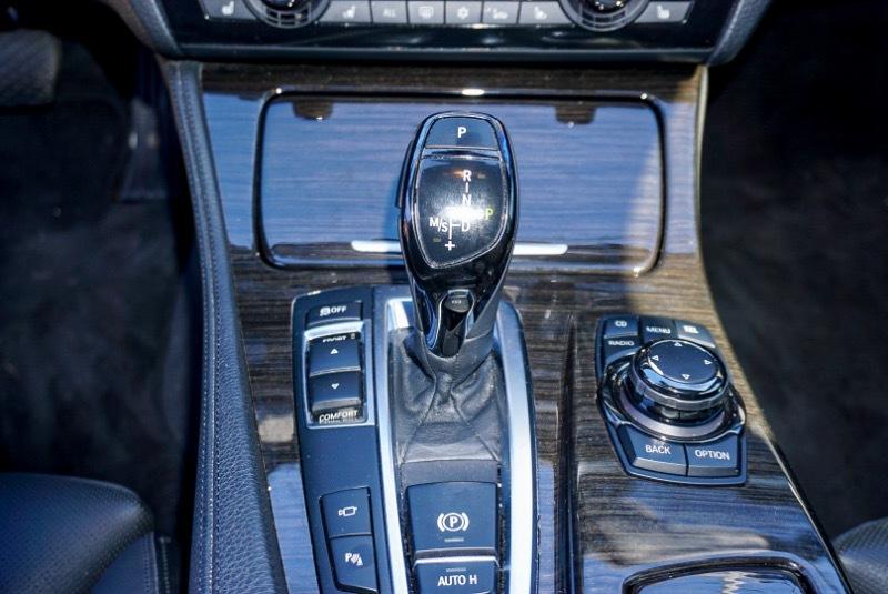 BMW 5-Series 550i 2012