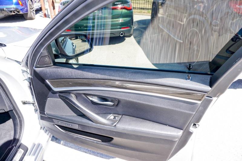 BMW 5-Series 550i 2012