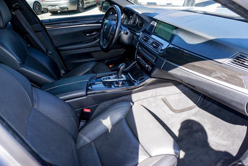 BMW 5-Series 550i 2012