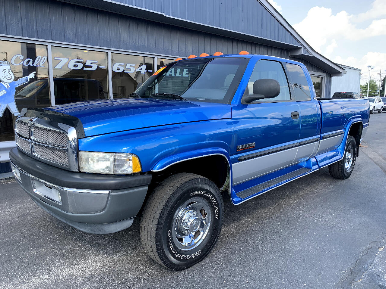 Used 1999 Dodge Ram 2500 4WD Quad Cab 160.5" SLT for Sale in Frankfort
