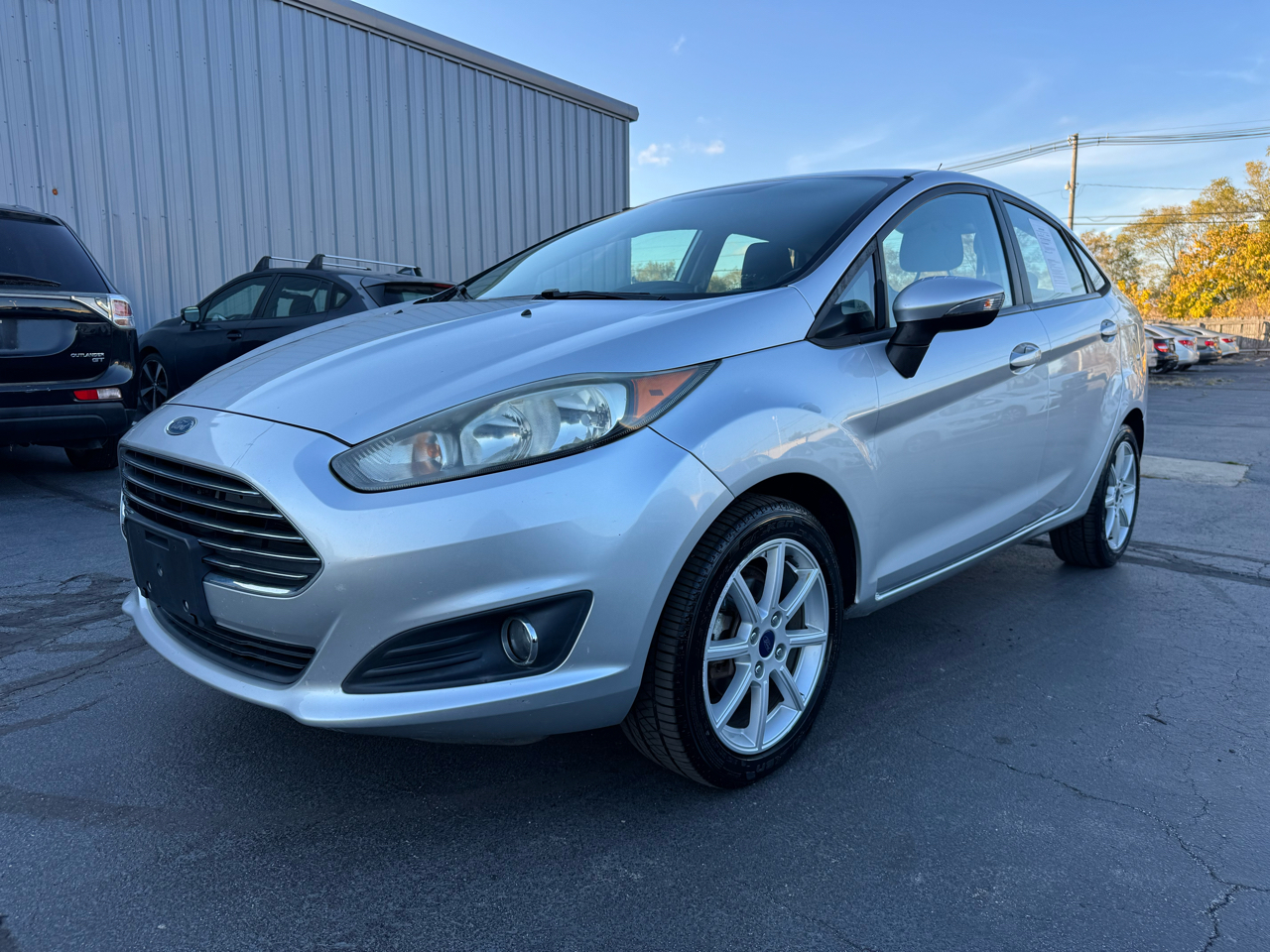 2016 Ford Fiesta 4dr Sdn SE