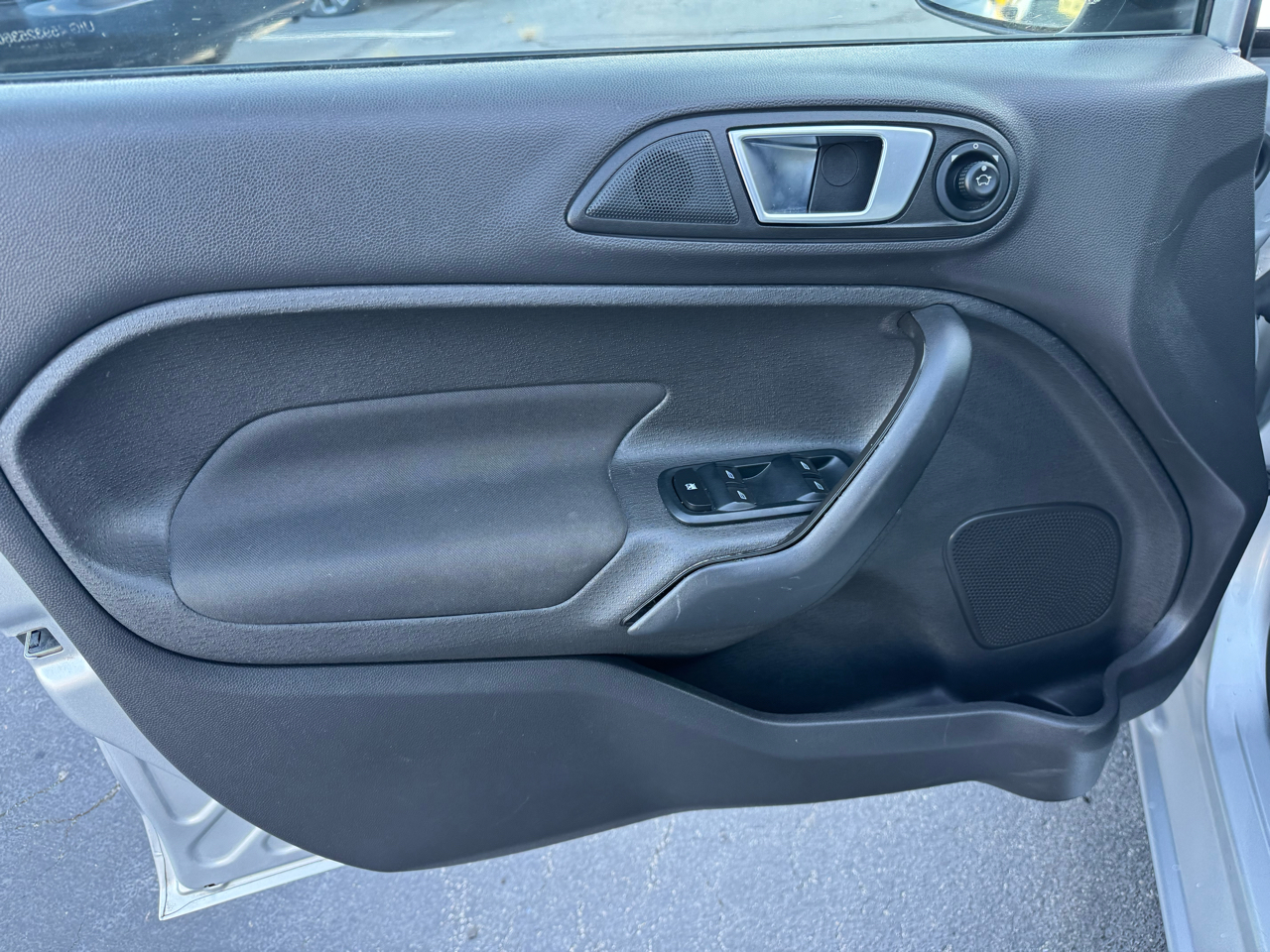 Ford Fiesta 4dr Sdn SE 2016 Ford Fiesta 4dr Sdn SE 2016