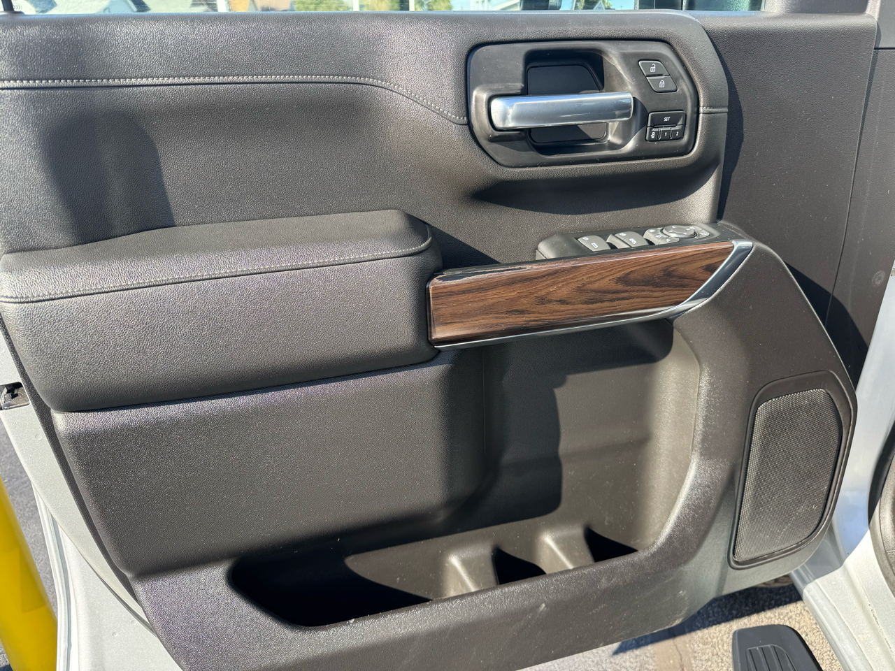 GMC Sierra 2500HD 4WD Crew Cab 159" SLT 2022 GMC Sierra 2500HD 4WD Crew Cab 159" SLT 2022