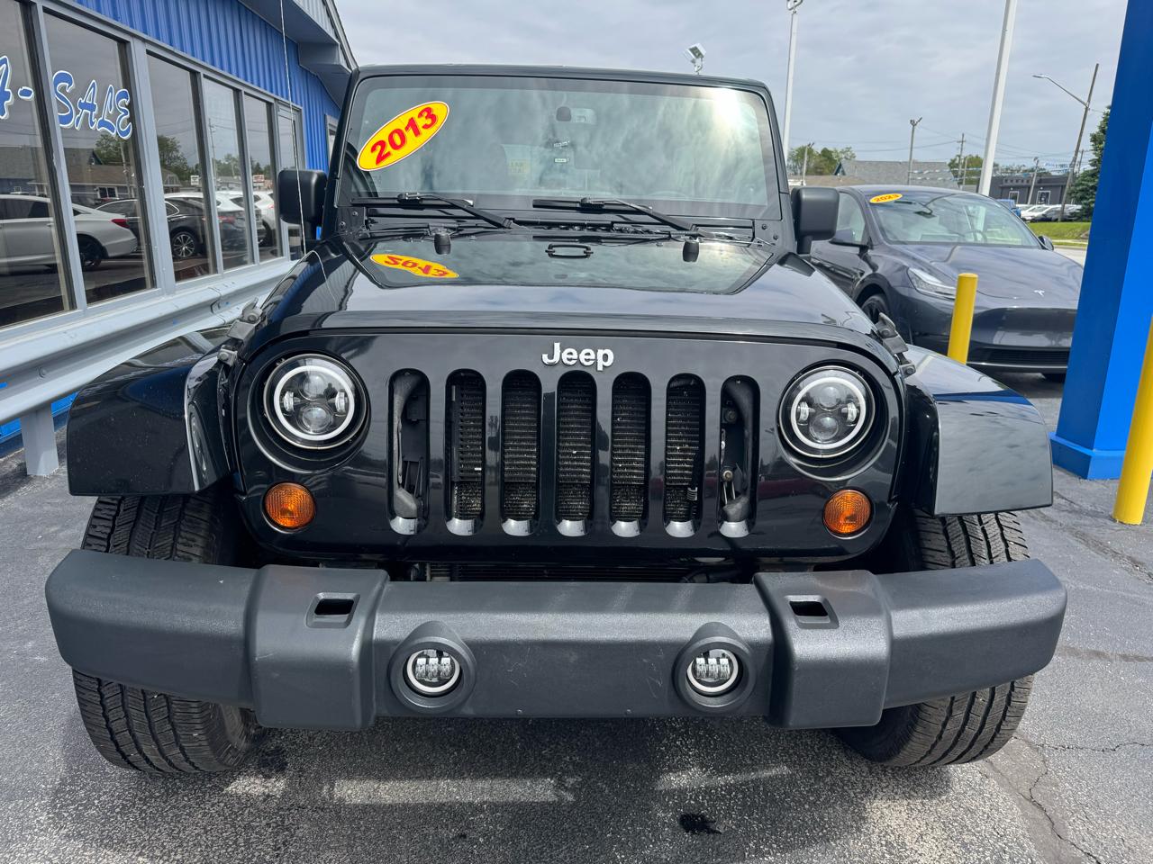 Jeep Wrangler Unlimited 4WD 4dr Sahara 2013