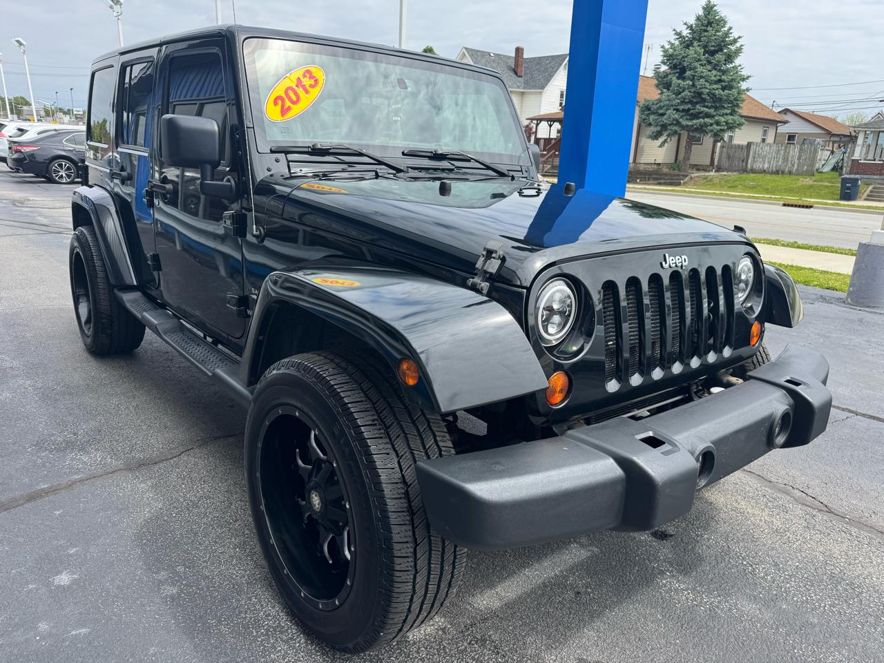 Jeep Wrangler Unlimited 4WD 4dr Sahara 2013