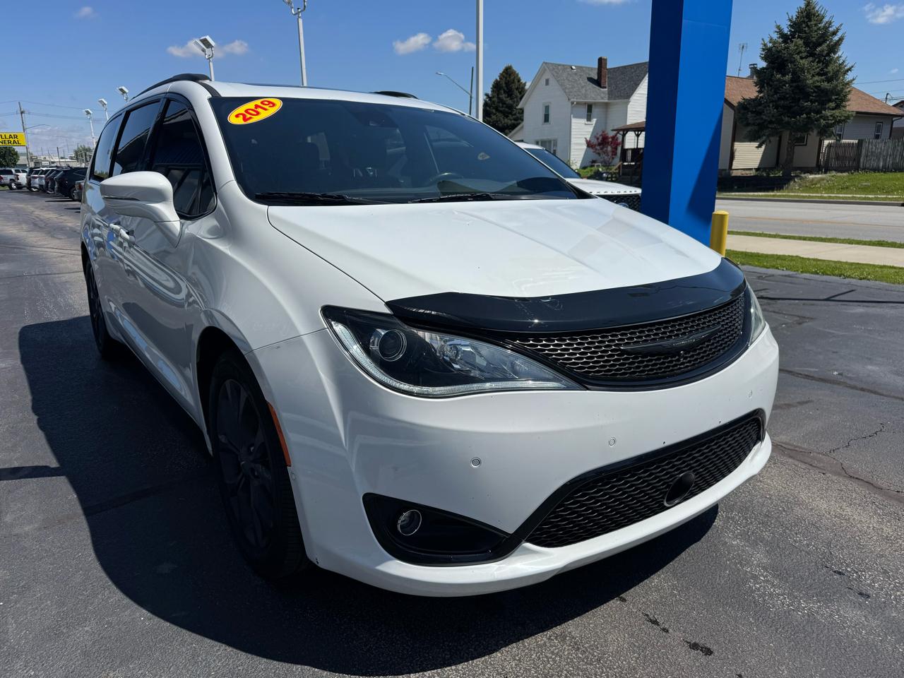 Chrysler Pacifica Limited FWD 2019