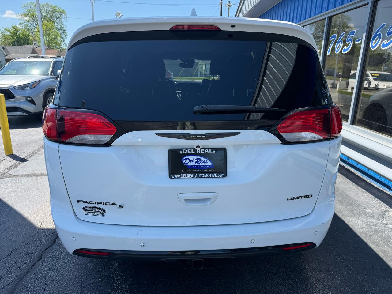 Chrysler Pacifica Limited FWD 2019