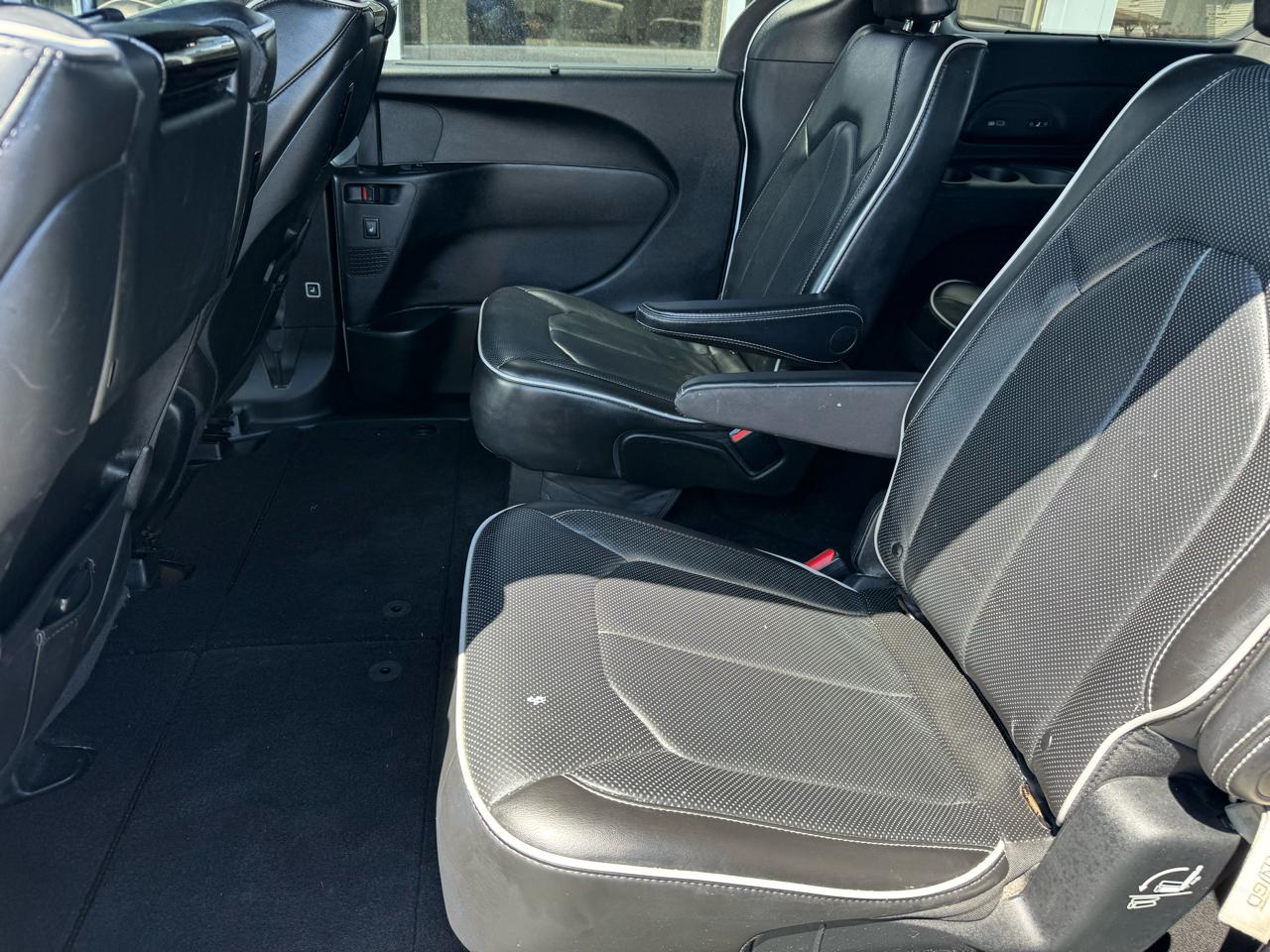 Chrysler Pacifica Limited FWD 2019