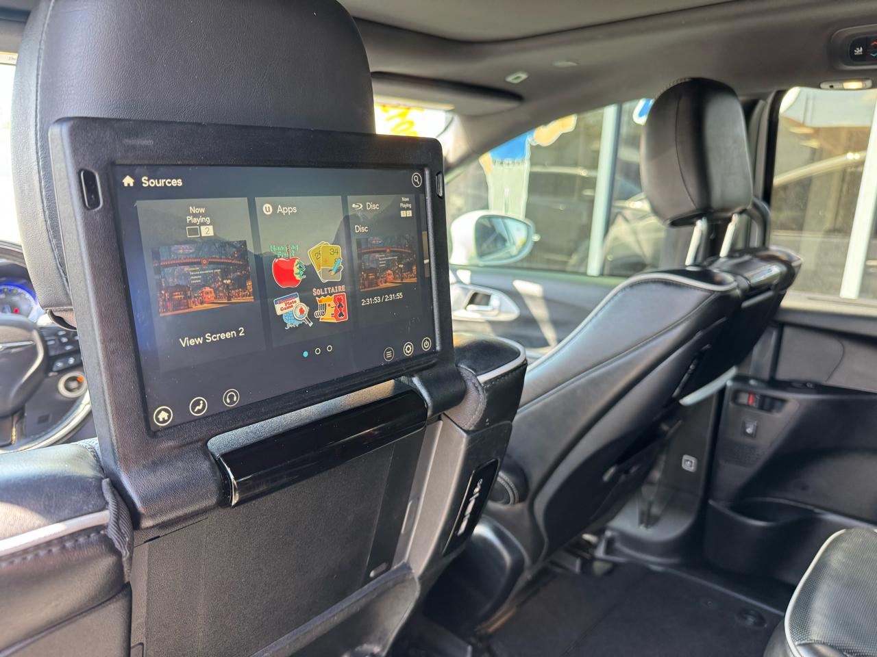 Chrysler Pacifica Limited FWD 2019