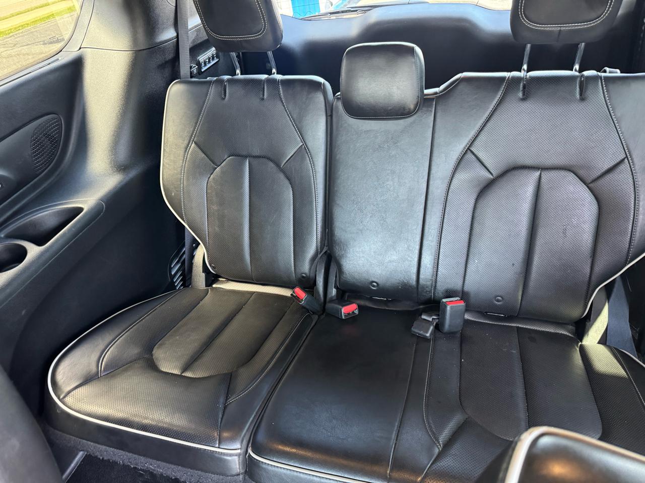 Chrysler Pacifica Limited FWD 2019