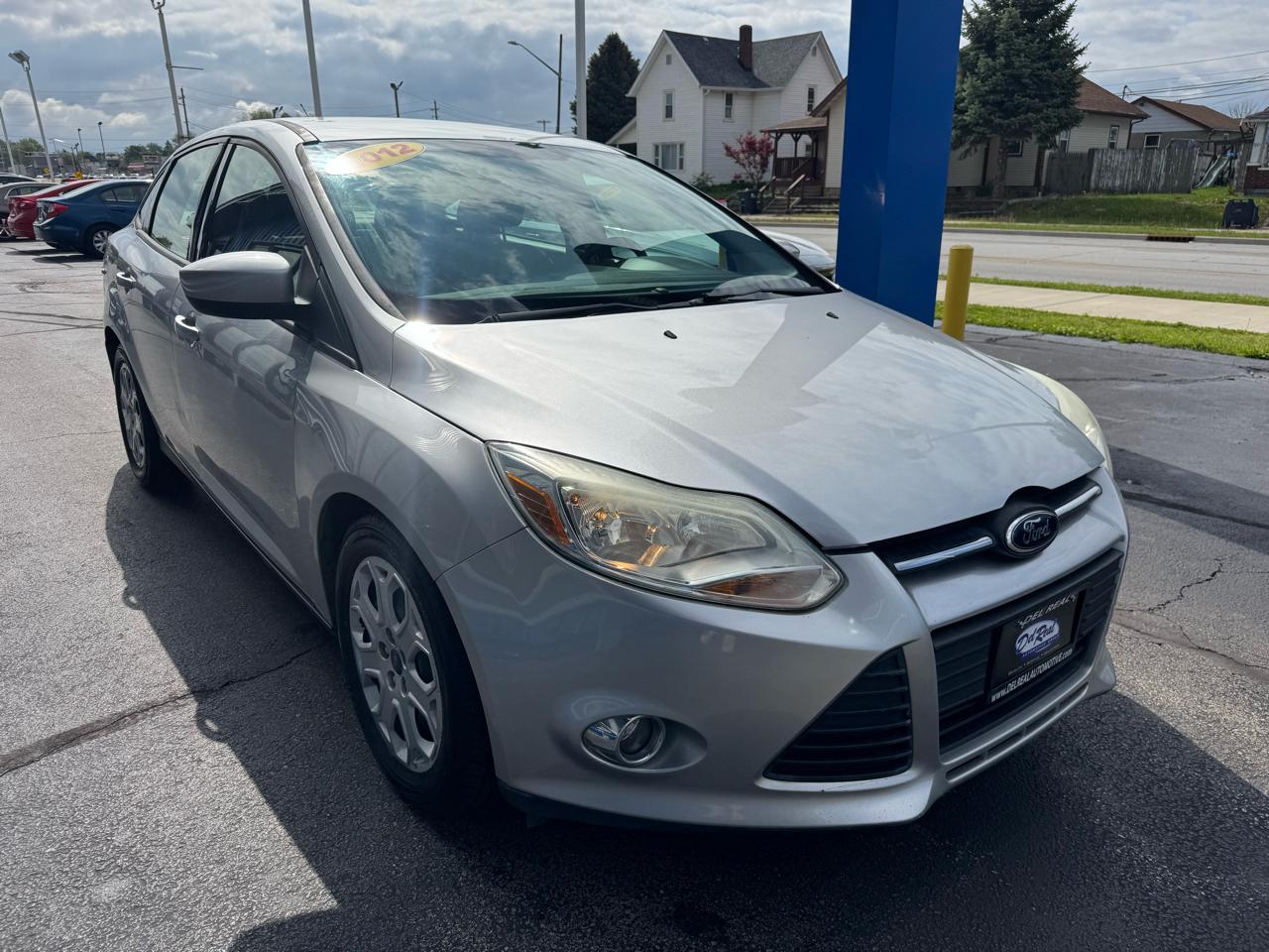 Ford Focus 4dr Sdn SE 2012