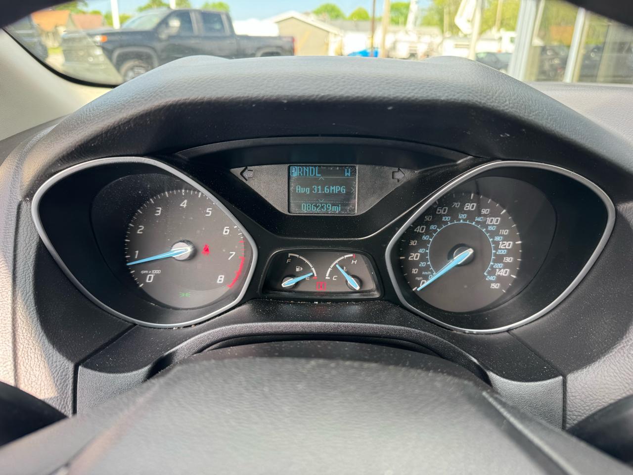 Ford Focus 4dr Sdn SE 2012