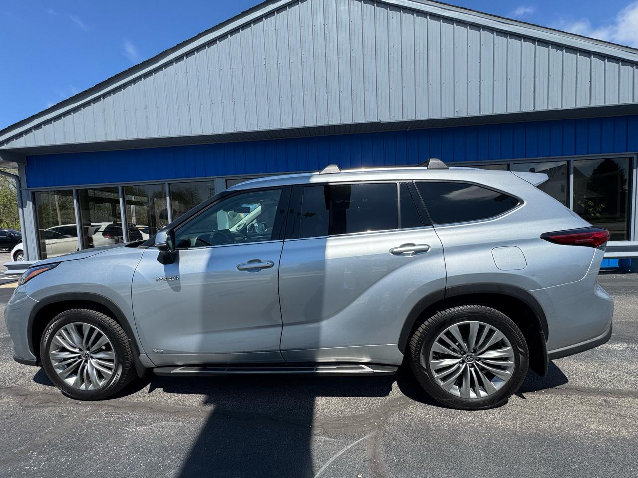 Toyota Highlander Hybrid Platinum AWD (Natl) 2021