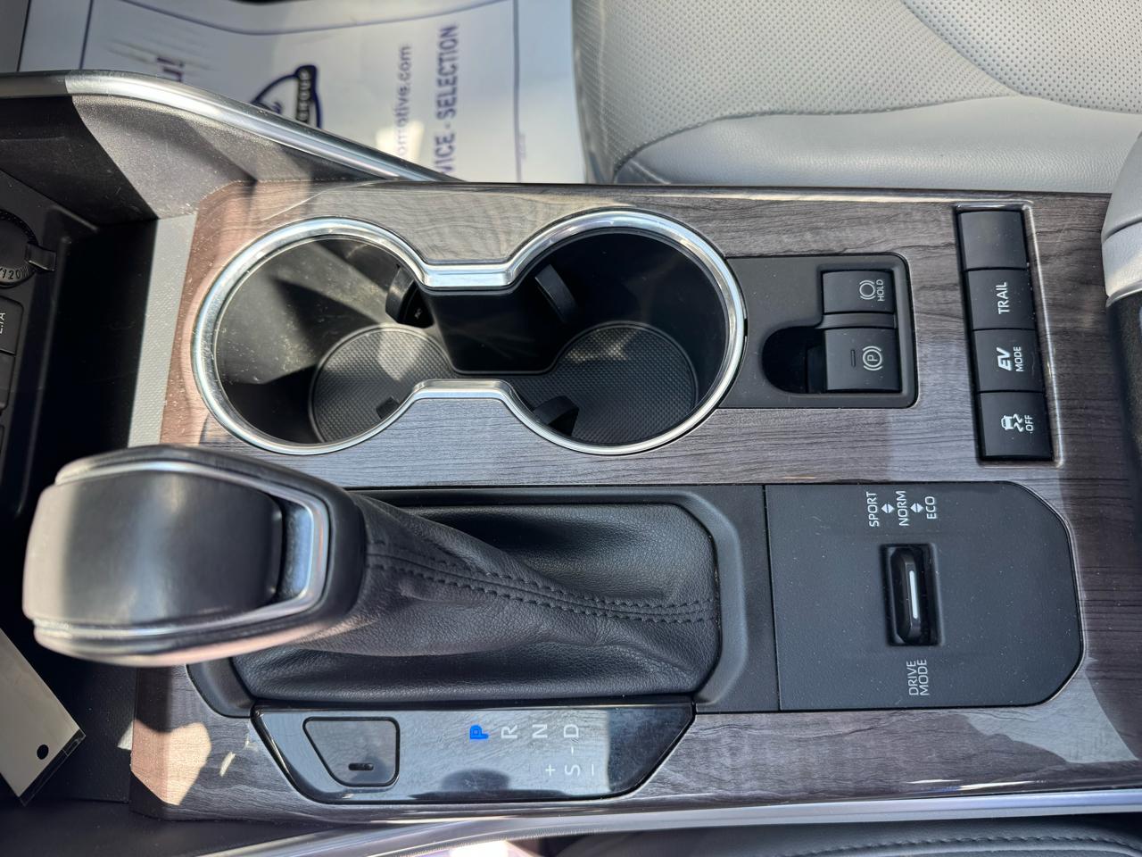 Toyota Highlander Hybrid Platinum AWD (Natl) 2021