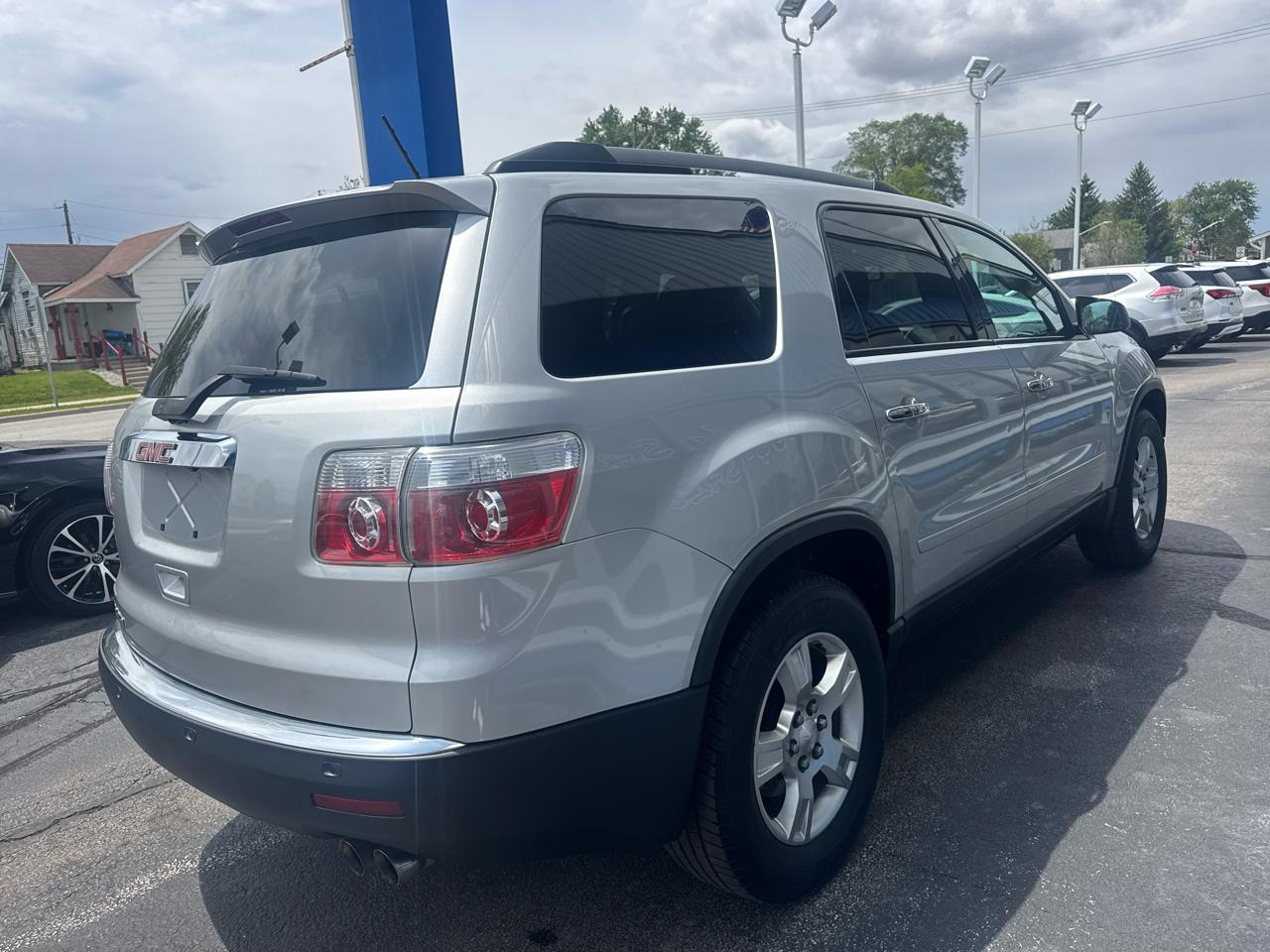 GMC Acadia FWD 4dr SLE 2012