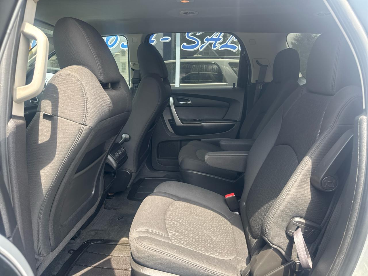 GMC Acadia FWD 4dr SLE 2012