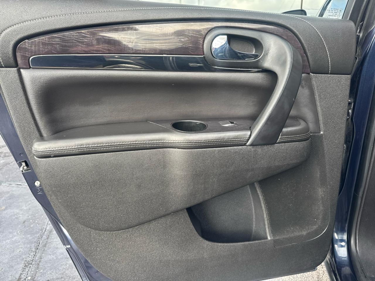 Buick Enclave FWD 4dr Leather 2015